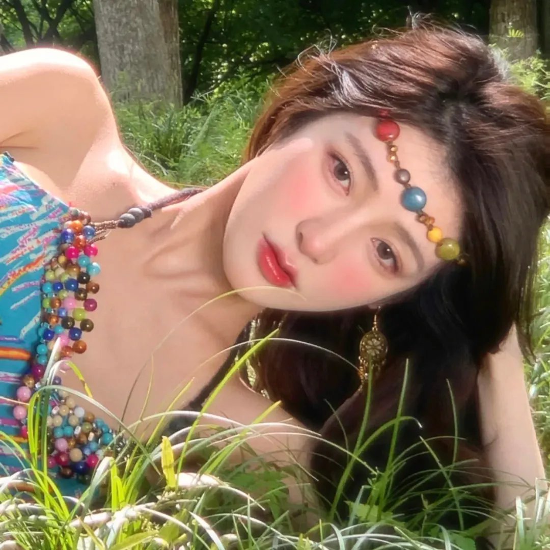 奇怪的她